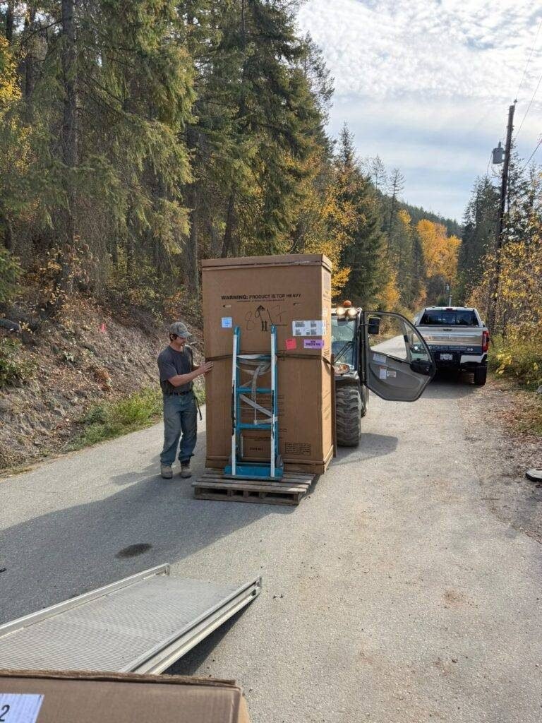 True North Okanagan Movers crew on a job in the Okanagan, photo 1