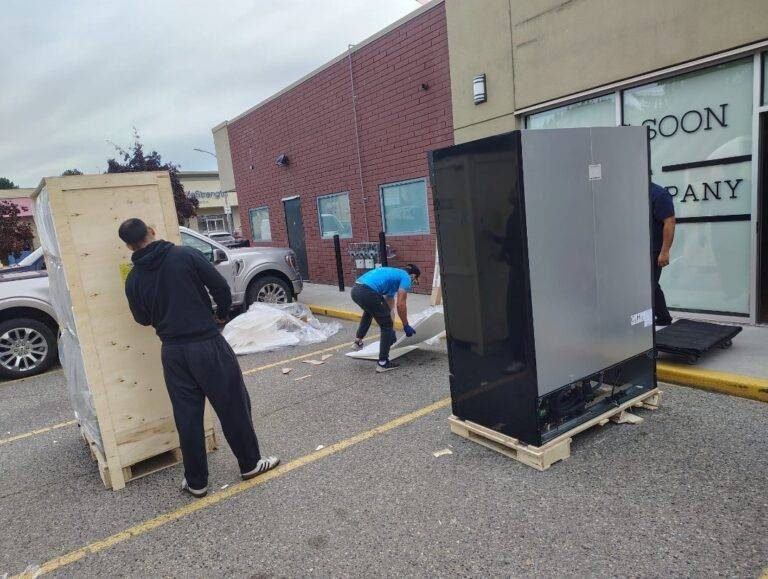 True North Okanagan Movers crew on a job in the Okanagan, photo 5